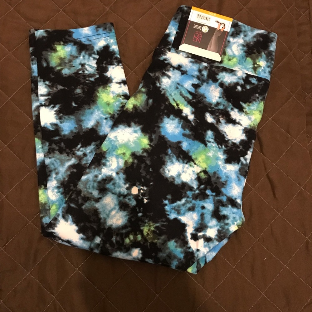 B) Ladies No Boundaries Blue & Green Tie-Dye High Rise Capri leggings.  Medium